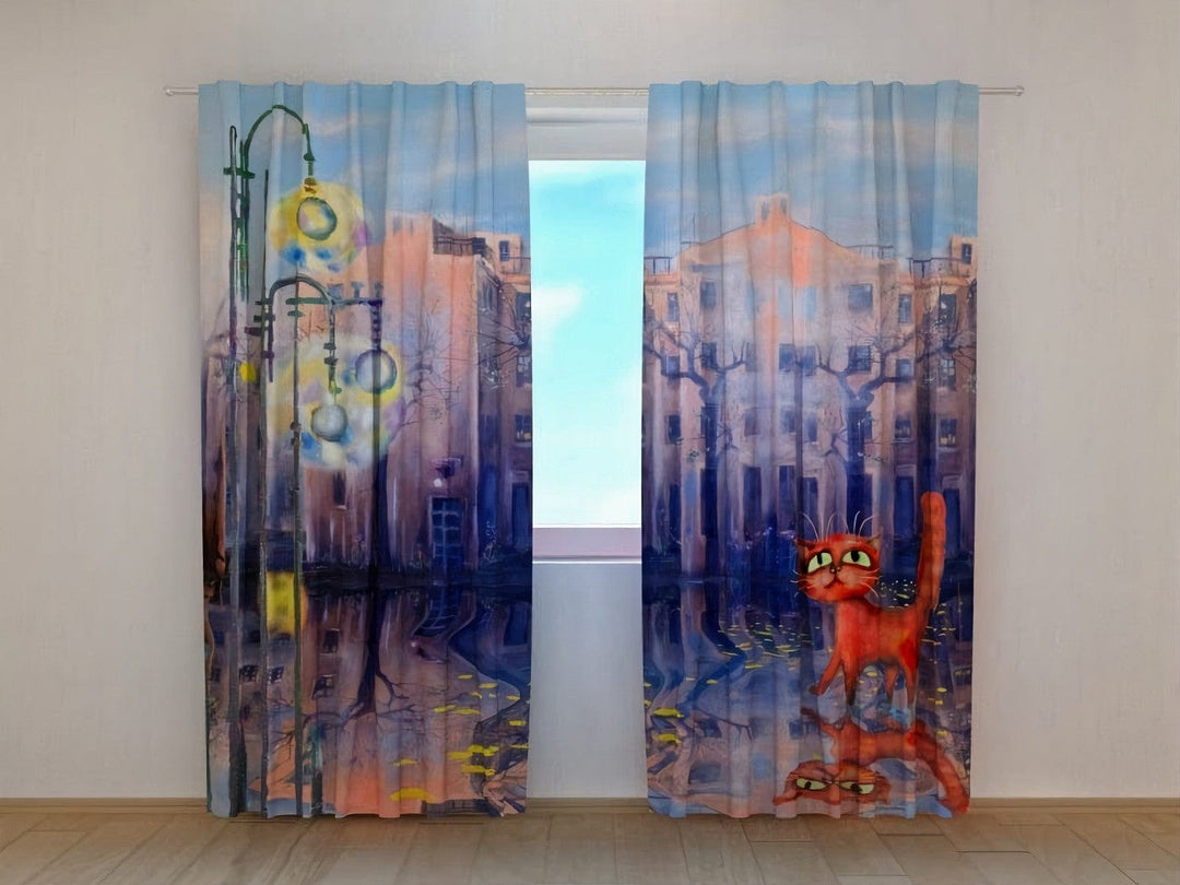 Dienas un nakts aizkari - bērnu istabai ar zīmētu kaķi uz ielas Tapetenshop.lv