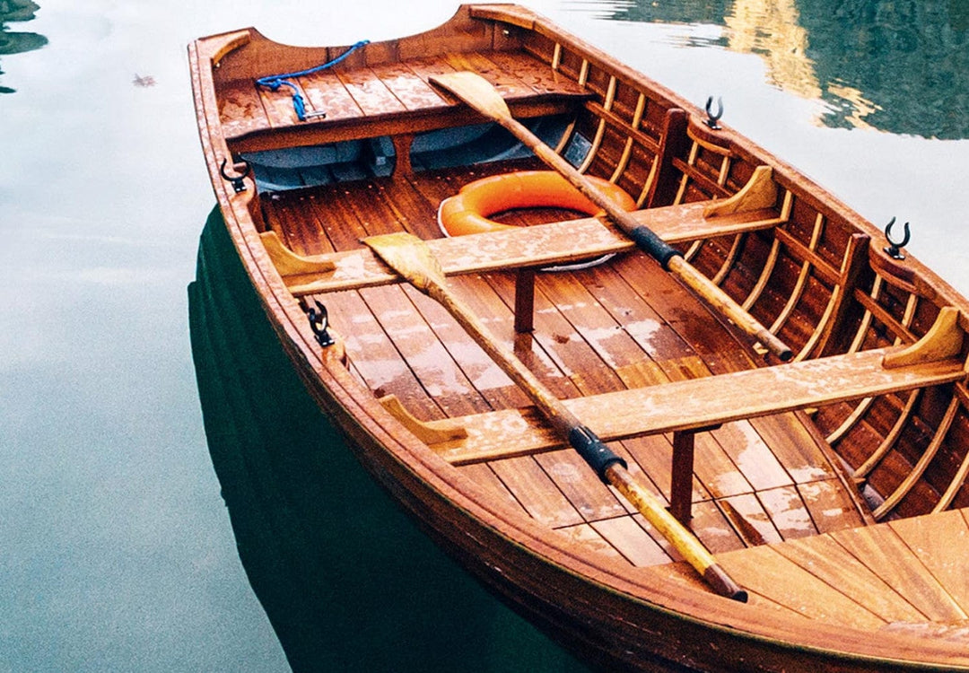 Apaļa glezna - Kalnu oāze, laivas uz tirkīza ezeram 148608 G-ART