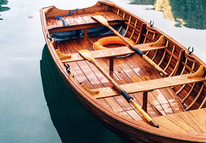 Apaļa glezna - Kalnu oāze, laivas uz tirkīza ezeram 148608 G-ART