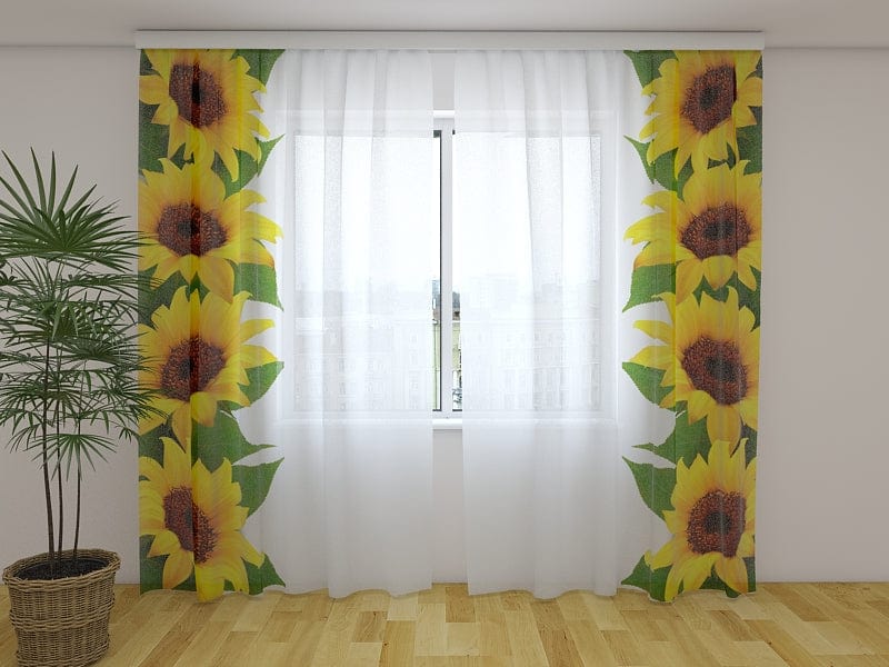 Aizkari ar ziediem viesistabai - Rīta saulespuķes uz balta fona Tapetenshop.lv