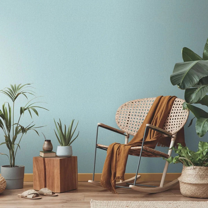 Flizelīna tapetes ar tekstila faktūru gaiši tirkīzā krāsā – svaigs un harmonisks sienu risinājums Erismann