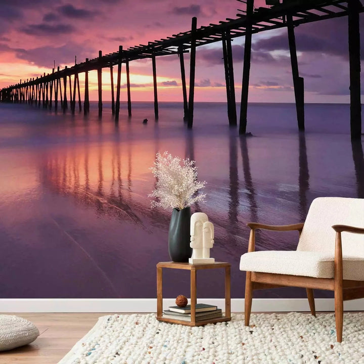 Fototapetes ar saulrietu - Piestātne un saulriets, violetos toņos G-ART