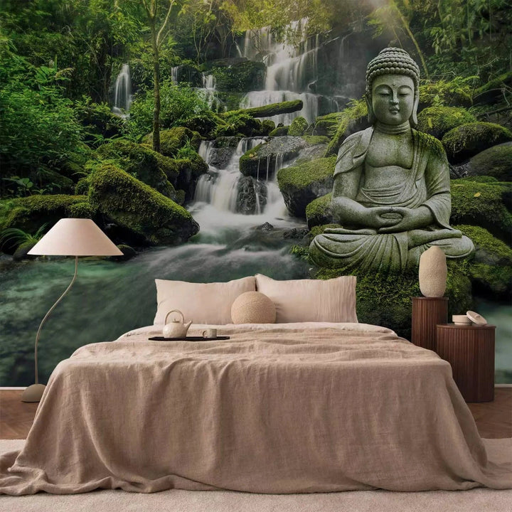 Fototapetes - Budas skulptūra uz ūdenskrituma fona (zaļa) G-ART