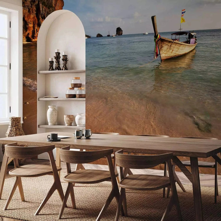 Fototapetes - Jūras ainava ar vientuļu laivu netālu no klintīm G-ART