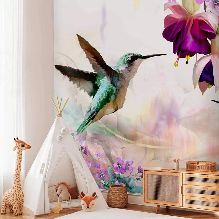 Fototapetes - Kolibri uz krāsainu ziedu fona violetos un rozā toņos G-ART
