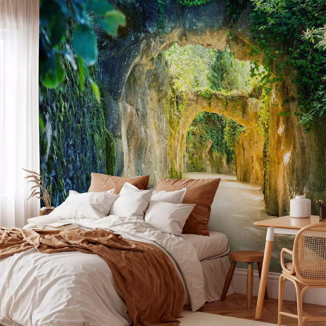 Fototapetes - akmens tuneļa ainava, ko ieskauj lapas Tapetenshop.lv