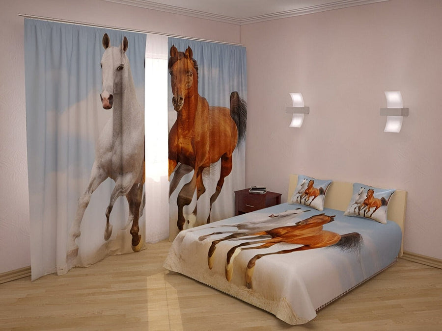 Gultas pārklājs ar zirgiem - Brīvība - uz pasūtījumu Tapetenshop.lv