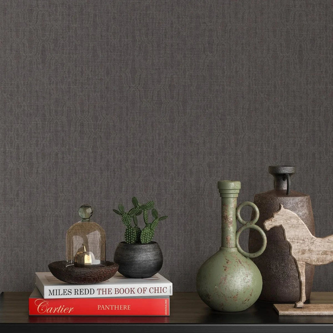 Tumši brūnas ornamenta tapetes ar elegantu tekstūru   Tapetenshop.lv