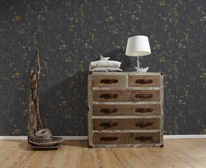 Tapetes ar used look efektu melna un zelta krāsā AS 2307-82 AS Creation