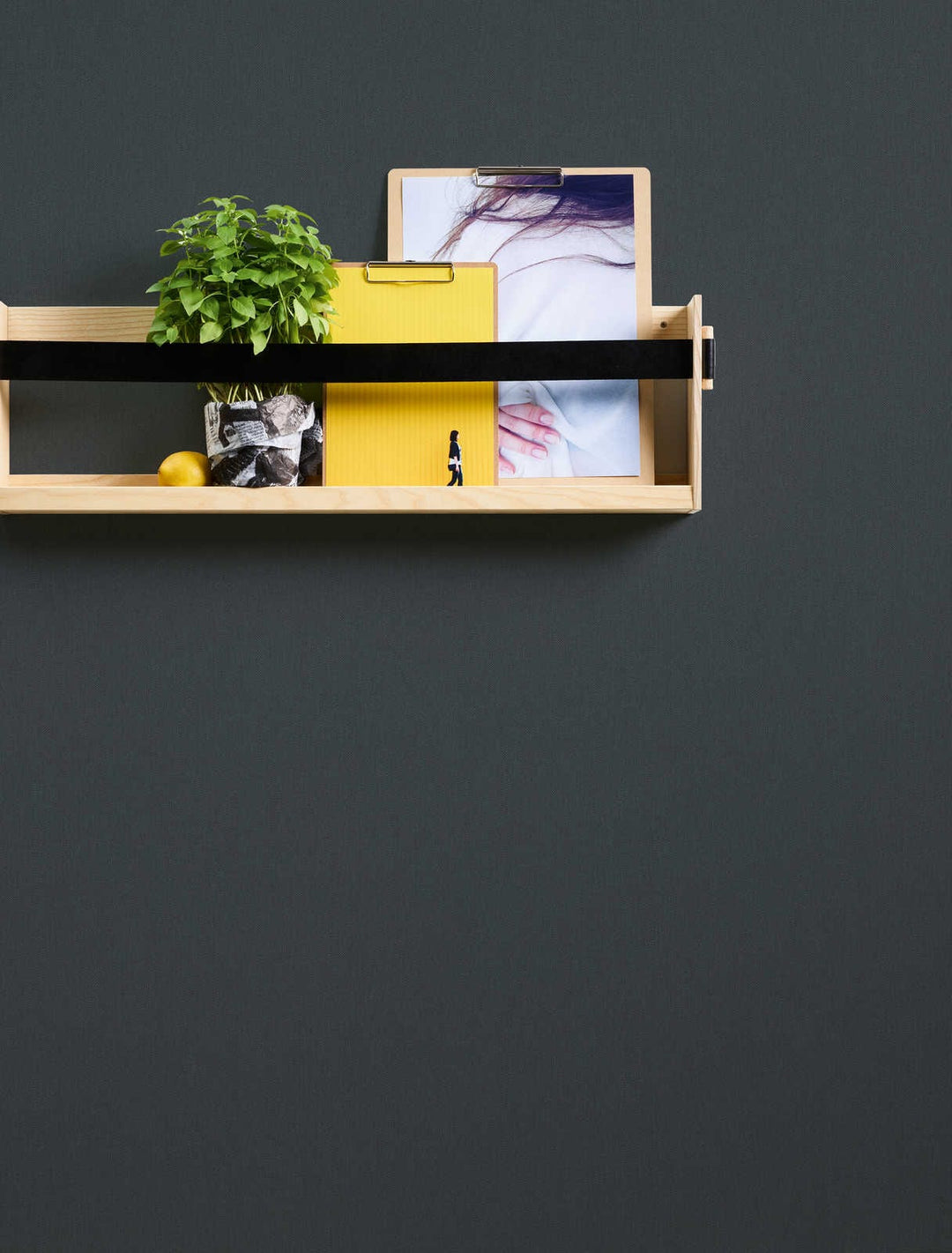 Melnas matētas tapetes ar lina tekstūru AS 377483 AS Creation