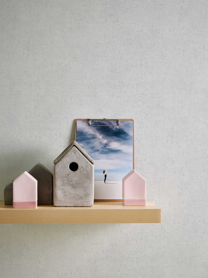 Gaiši pelēkas tapetes ar dekoratīva apmetuma imitāciju AS 380893 Tapetenshop.lv