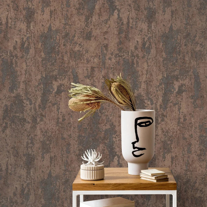 Brūnas tapetes ar apmetuma efektu un vieglu spīdumu siltam interjeram   Tapetenshop.lv