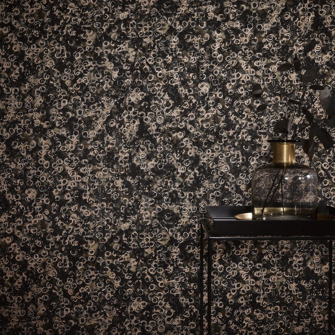 Tapetes ar modernu rakstu zeltā/melnā krāsā - 1033415 Erismann