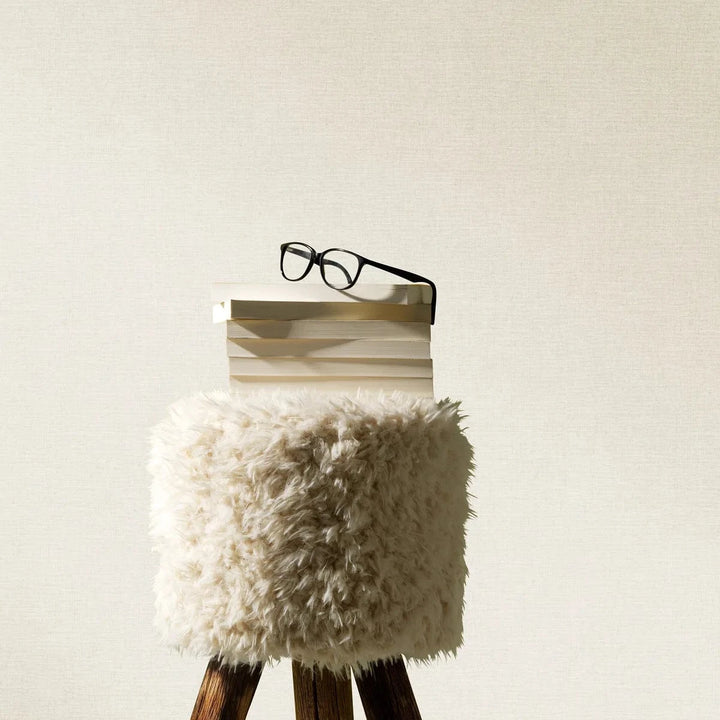 Gaišu toņu matētas tapetes ar auduma tekstūru gaisīgam interjeram   Tapetenshop.lv