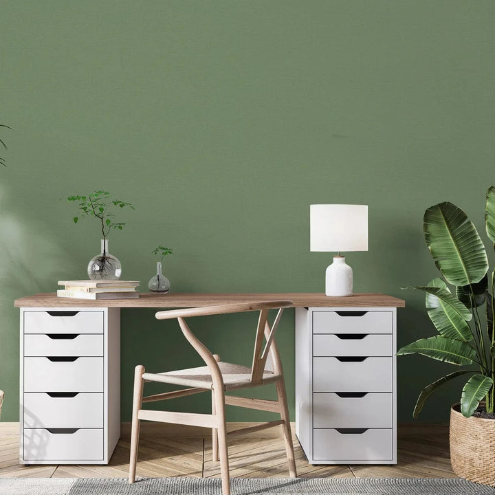 Zaļas matētas tapetes ar auduma tekstūru dabiskai noskaņai   Tapetenshop.lv