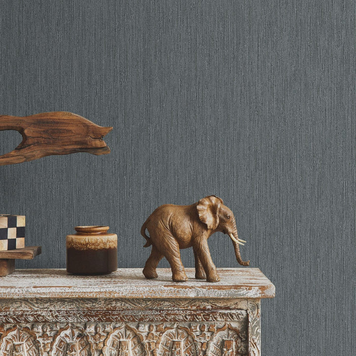 Tapetes ar vertikālam strukturētam līnijām melnā krāsā - 3756377 Erismann