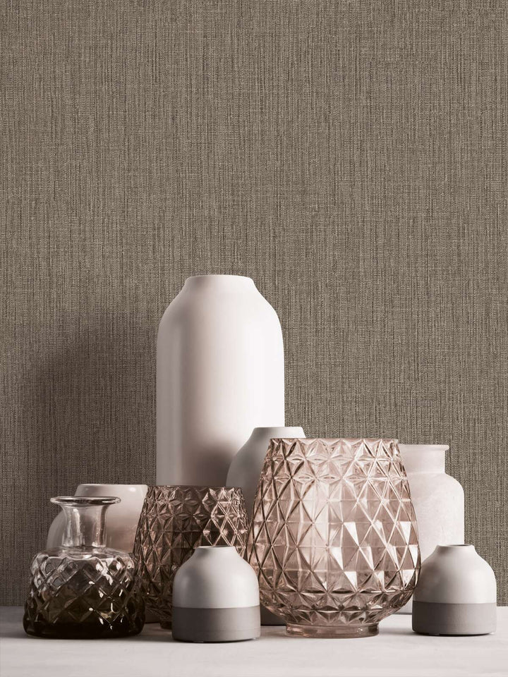 Tapetes ar Tone-on-tone rakstu dažādos tumši brūnos toņos AS 379527 AS Creation