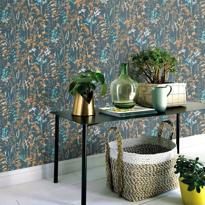 Lauku stila tapetes ar lapu rakstu uz tumši zila fona   Tapetenshop.lv