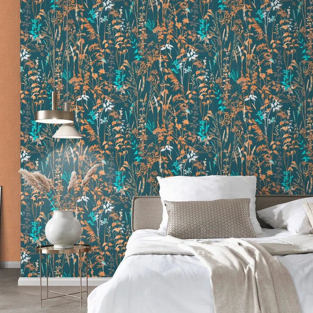 Lauku stila tapetes ar lapu rakstu uz tumši zila fona   Tapetenshop.lv