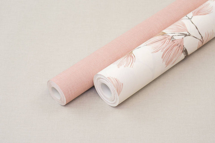 Tapetes RASCH rozā toņos ar tekstila faktūru - guļamistabai RASCH