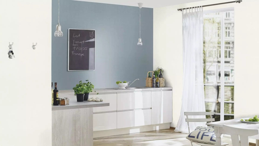 Vienkrāsainas tapetes viesistabai zilos toņos, 633658 RASCH