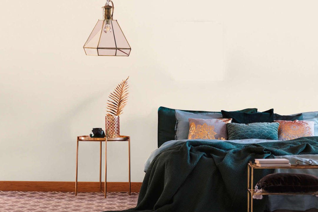 Baroka tapetes ar ornamentu un spīdīgu rakstu, krēmkrāsā - 1373725 AS Creation