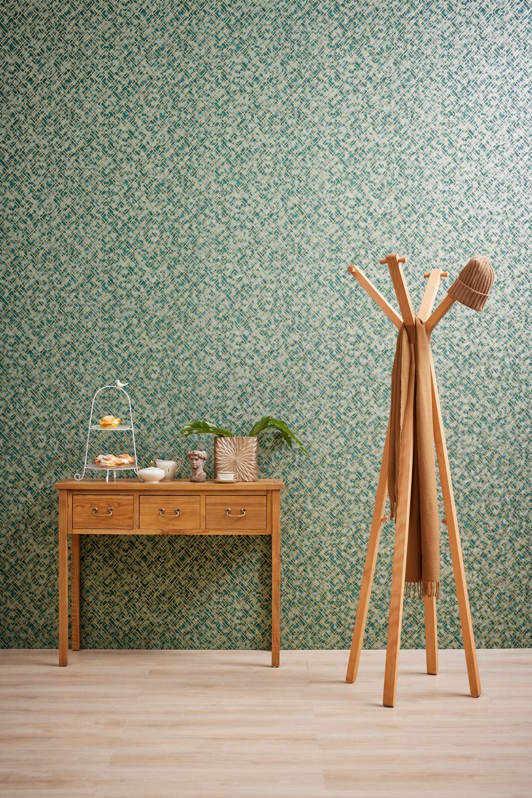 Zaļās Art Deco tapetes ar zeltainu grafisku rakstu - 1366275 AS Creation