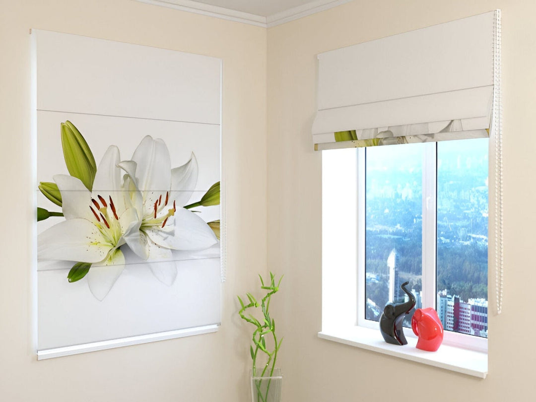 Žalūzijas ar ziediem - Kristāla lilija - Baltas lilijas interjerā Tapetenshop.lv