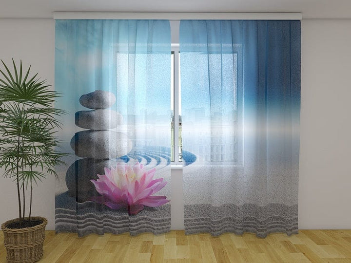 Aizkari ar ziedu motīviem - Lilija uz smiltis  Tapetenshop.lv