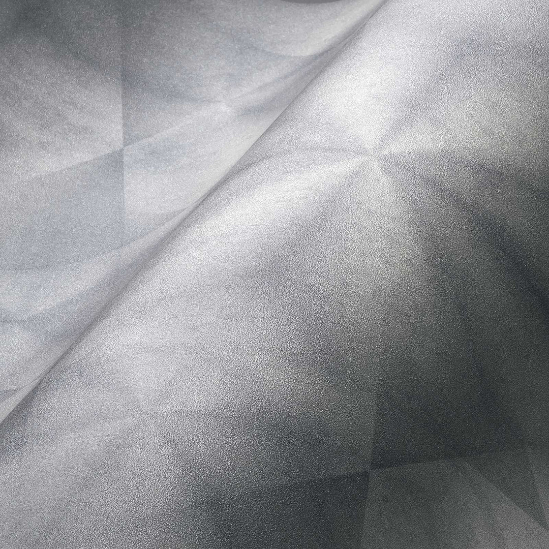 Dizaina tapetes ar grafisku rakstu gaiši pelēkā krāsā - 1363552 AS Creation