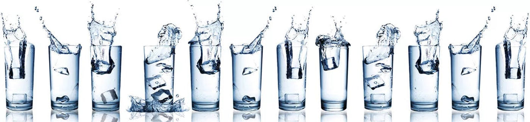 Pašlīmējošas fototapetes virtuvei - Ūdens glāze (260x60 cm) Art4home