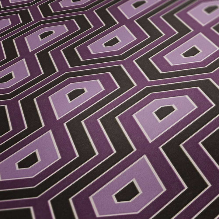 Tapetes violeta un vecā rozā krāsā ar grafisku dizainu retro stilā AS Creation
