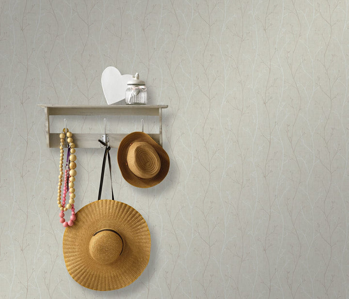 Lētas tapetes ar smalkiem zariem bēsos toņos 2331217 Erismann