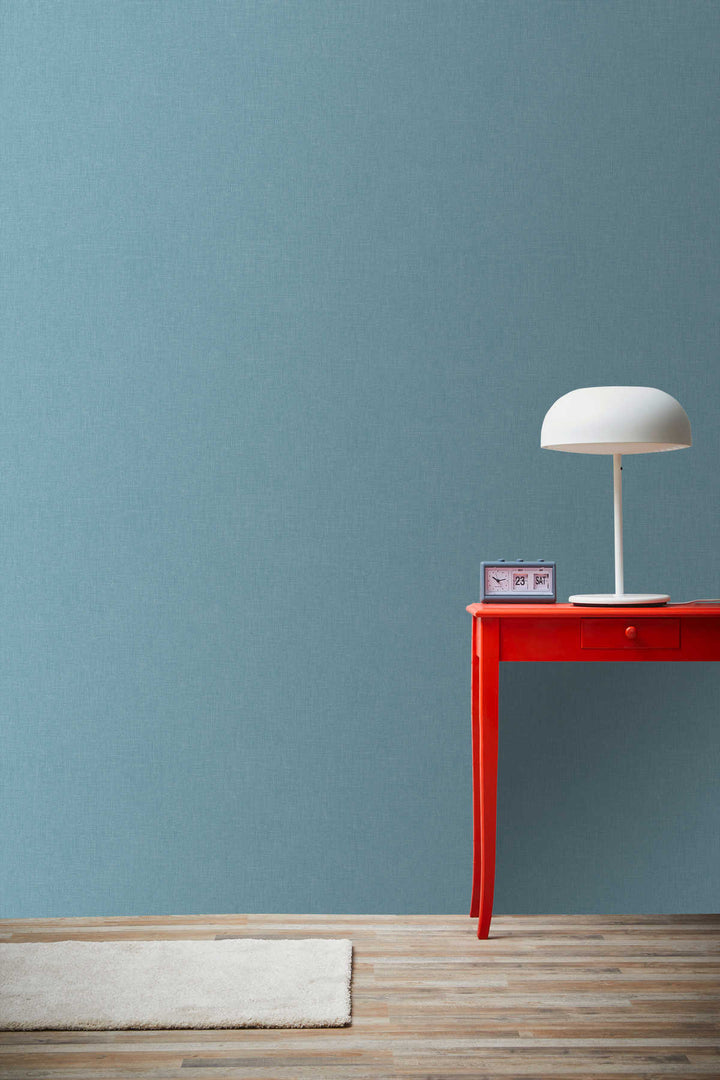 Zilas tapetes ar auduma struktūru bouclé stilā AS 369258 AS Creation