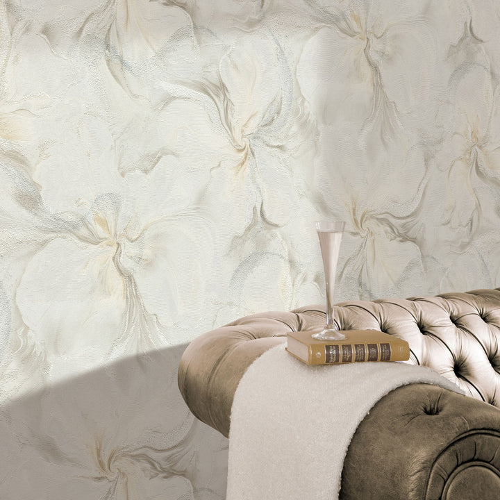 Wallpaper with organic marble swirls and shimmer effect, beige/ taupe/cream - 4005456