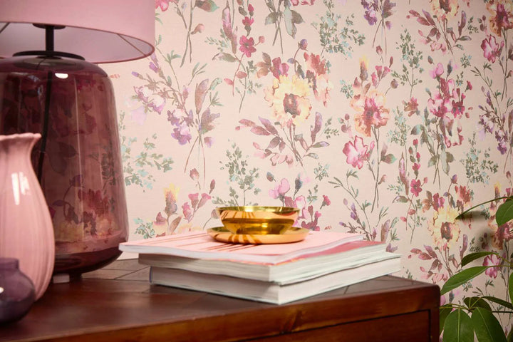 Floral non-woven wallpaper with glossy effect and light texture - 3010125