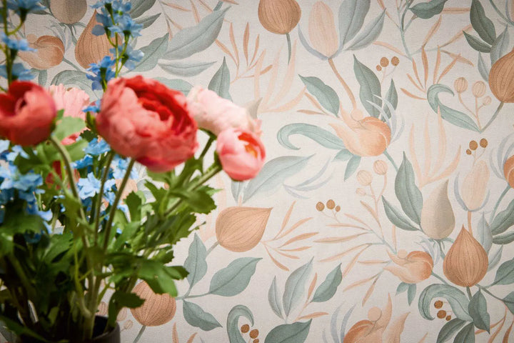 Matte non-woven wallpaper with exotic floral pattern in pastel shades - 3010140