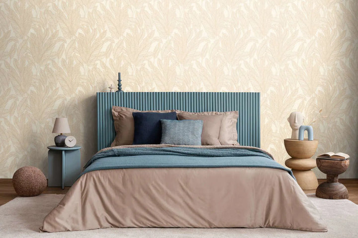 Elegant non-woven wallpaper with shimmering leaf design in warm colours - 3010162