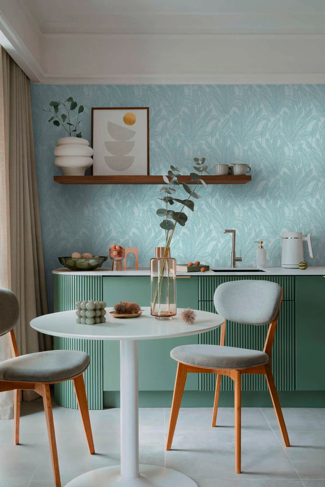 Текстурированные обои на нетканой основе с мягким, блестящим рисунком пальмовых листьев | синий, золотой - 3010163