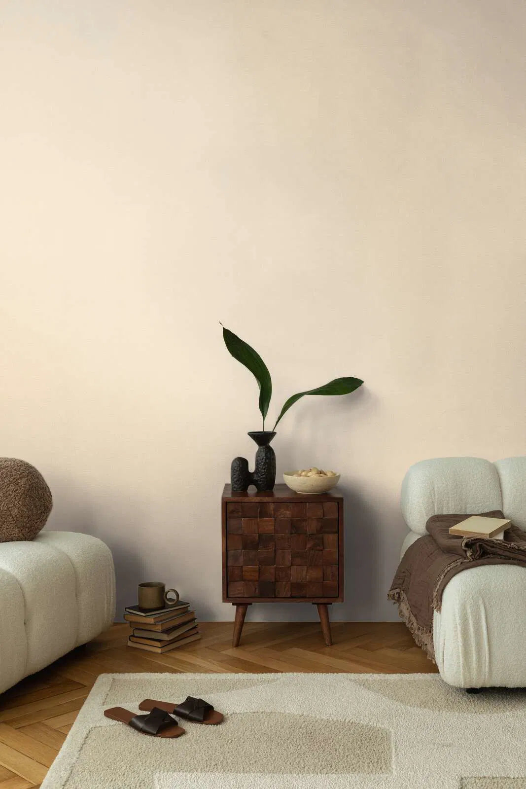 Stylish non-woven wallpaper with light texture | beige, gold - 3010175