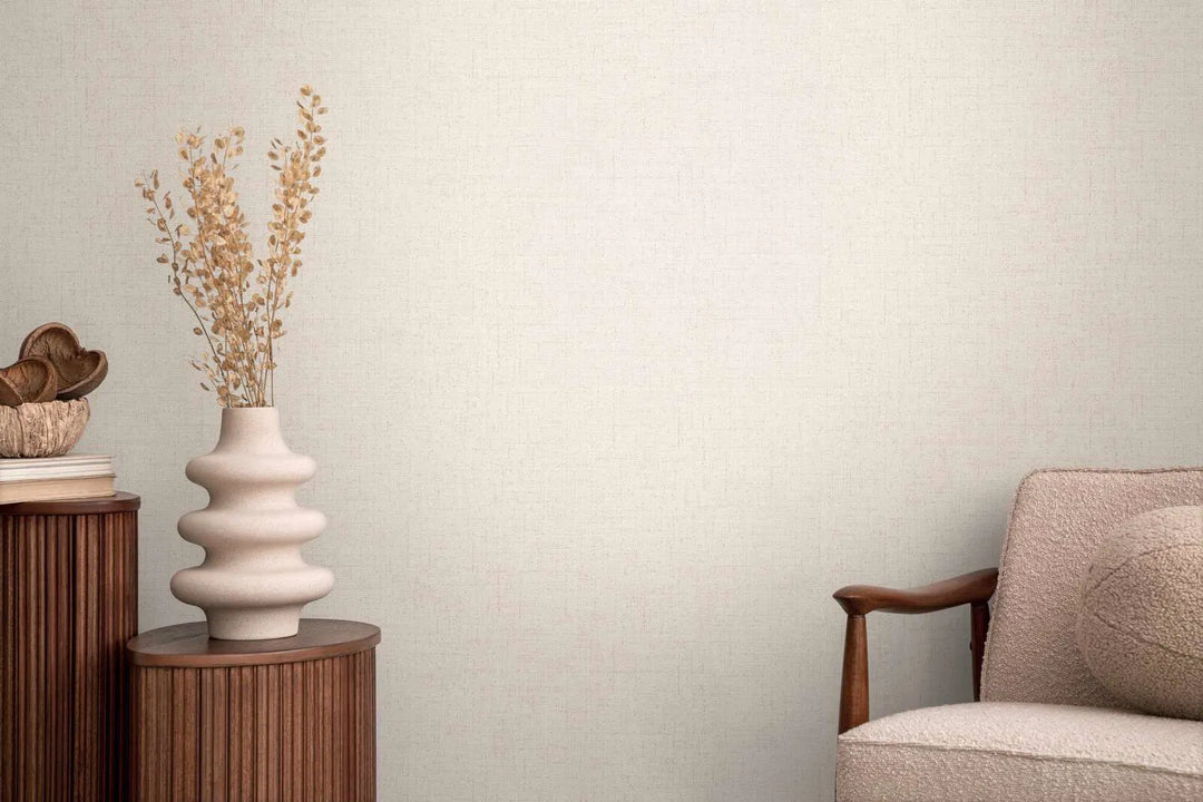 Švelnios tekstūros neaustiniai tapetai su švelniu blizgesiu, švelnios, šiltos kreminės spalvos - 3010210