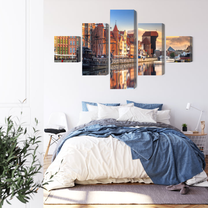 Canvas-taulut - Motława Gdanskissa auringonnousun aikaan, N-2710, -