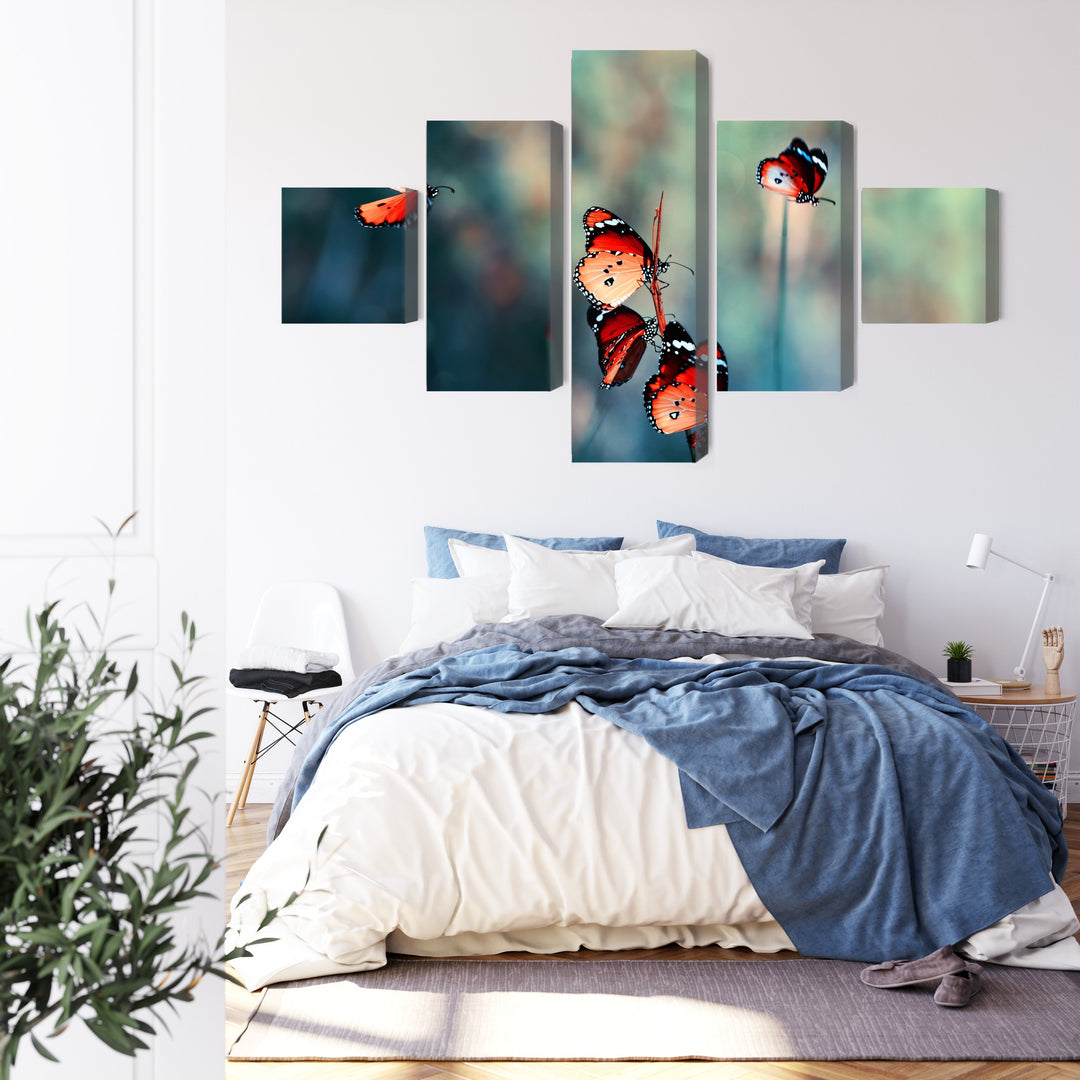 Canva - Macro-scale colour butterflies, N-3827