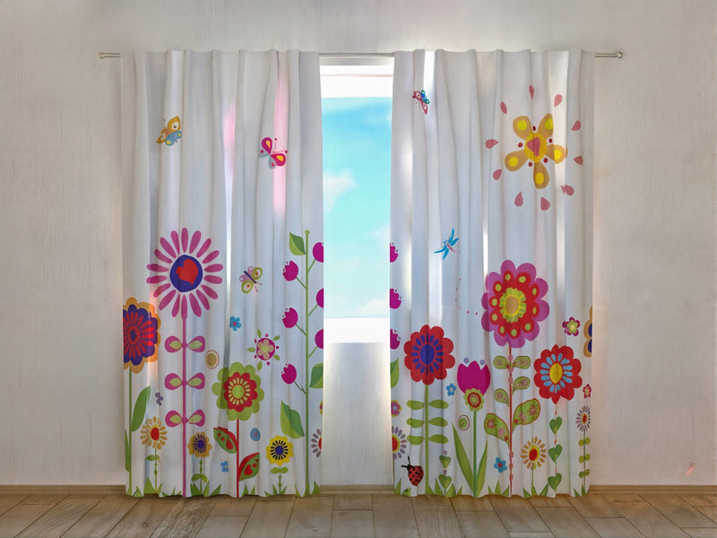 Curtains with flowers - Flowers and Sun Tapetenshop.lv