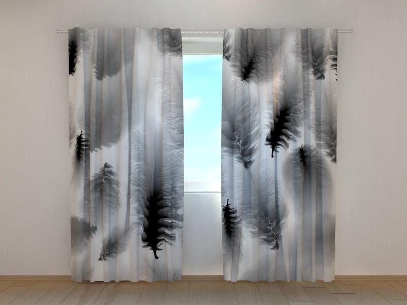Dienas un nakts aizkari guļamistabai - Melnbaltās abstraktās spalvas Tapetenshop.lv