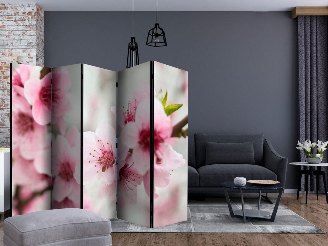 Dekoratīvais aizslietnis ar ziedošu ķiršu koku, izmērs 225x172 cm ART