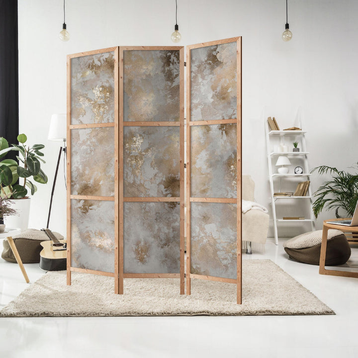 Moderns telpas dalītājs ar betona un zelta tekstūru L-ART