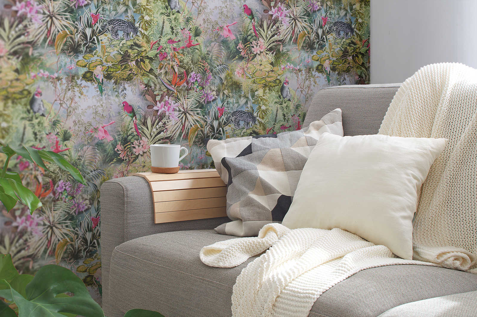 Džungļu tapetes ar papagaiļiem un leopardiem - zaļā, pelēkā - 1351541 AS Creation