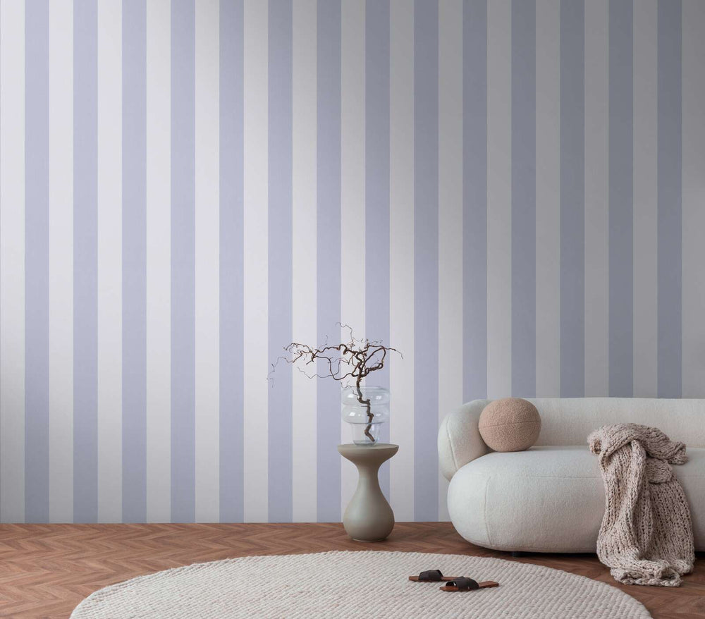 Flizelīna tapetes ar svītrām un tekstila faktūru violetā krāsā – Elegants akcents ar izsmalcinātu tekstūru | 1411120 AS Creation