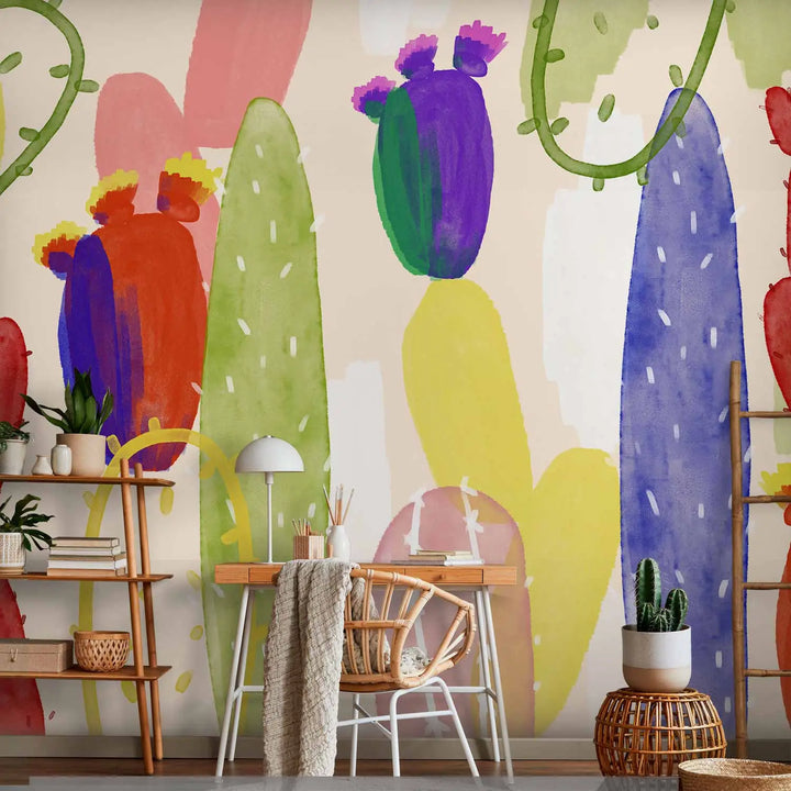 Krāsaina fototapete ar stilizētiem kaktusiem akvareļu tehnikā dažādās krāsās (zilā, sarkanā, zaļā, dzeltenā un rozā) uz gaiša krēmkrāsas fona.
